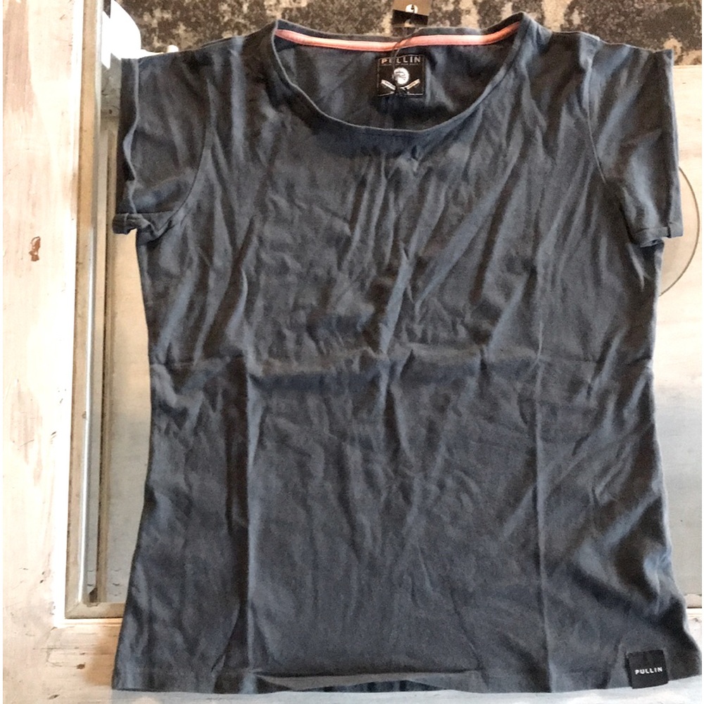 Womens Small top Bnwt. Pullin brand